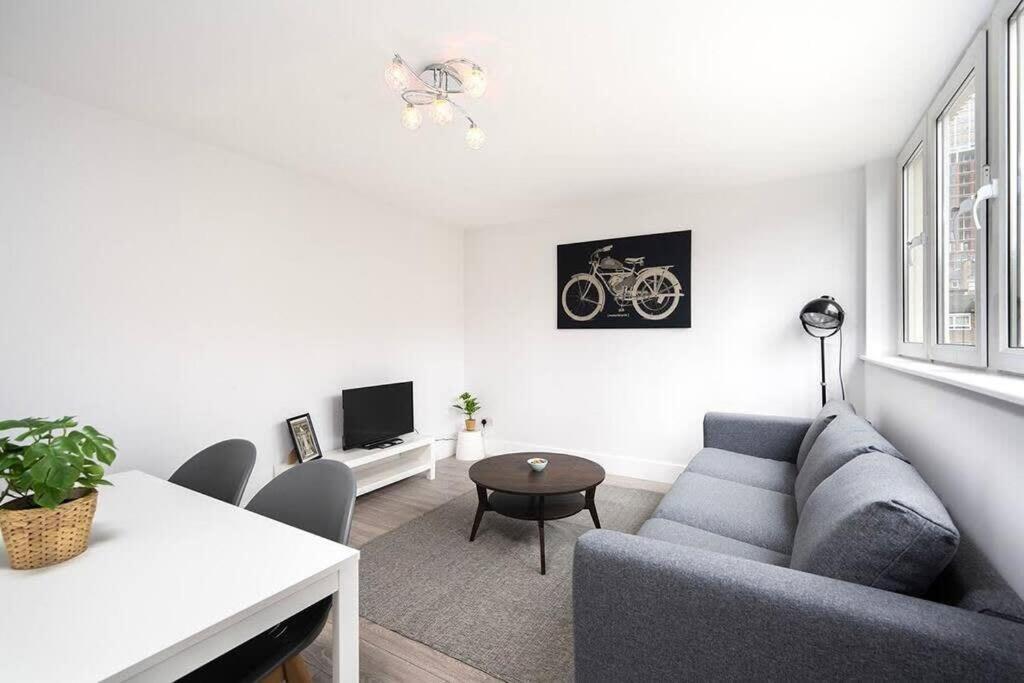 Charming Apartment In The Pleydell Estate 伦敦 外观 照片
